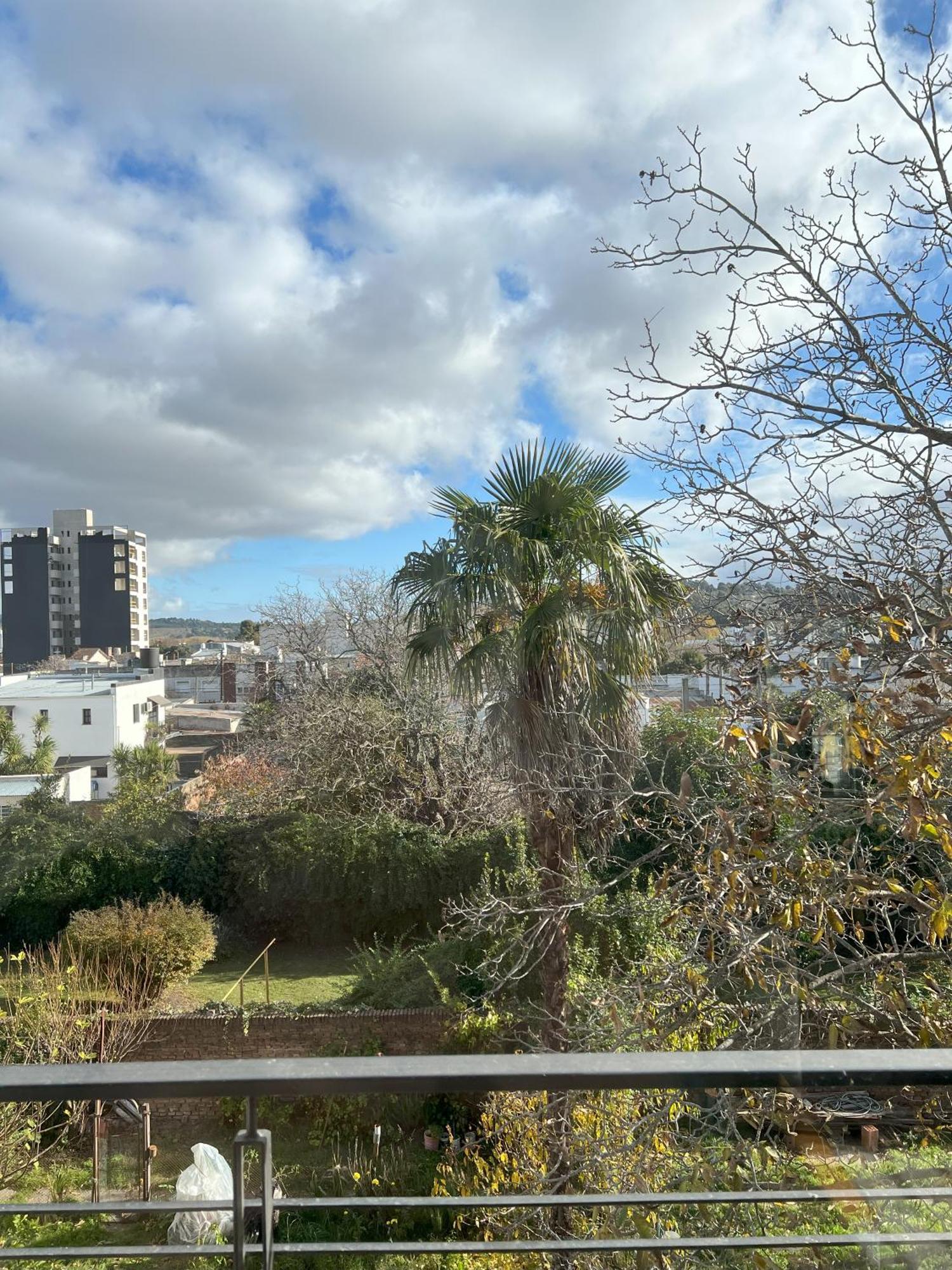 Estreno - 1 Y Balcon Doble Con Cochera Opcional * Tandil